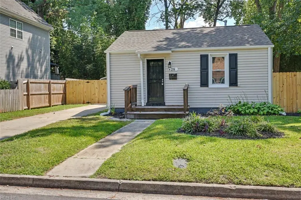 28 Pollux Circle W, Portsmouth, VA 23701 - #1