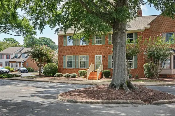 19 Capps Qtrs #1, Hampton, VA 23669