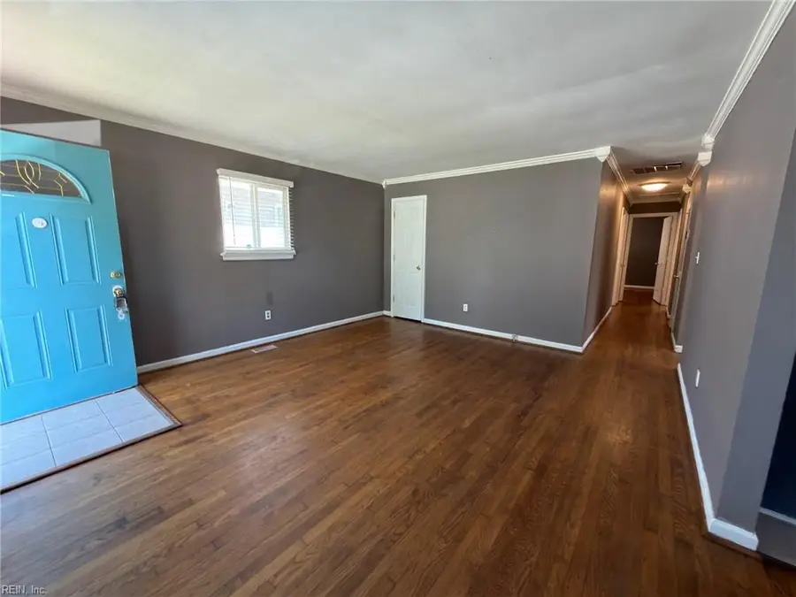 216 W Kelly Avenue, Hampton, VA 23663 - #2