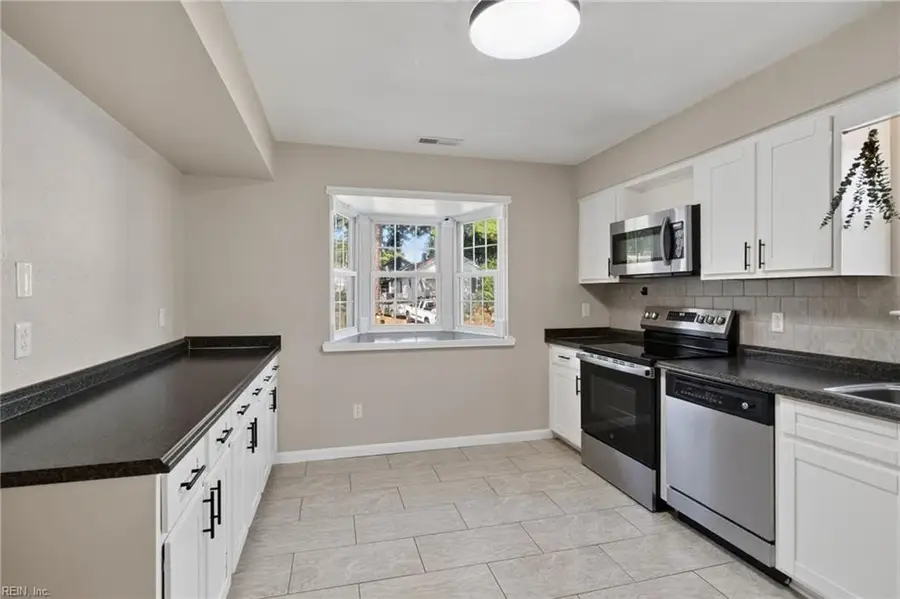 720 Lincoln Avenue, Virginia Beach, VA 23452 - #3