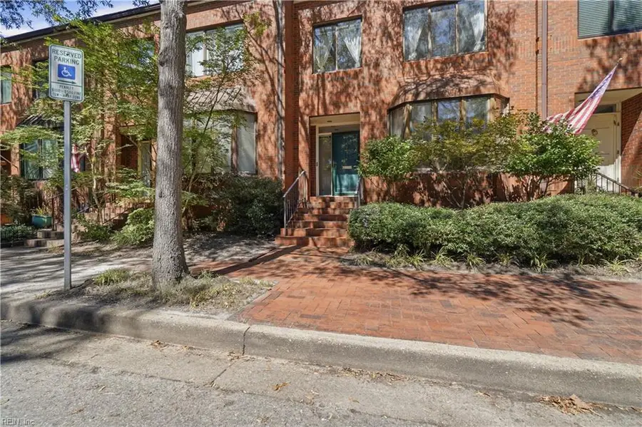 332 College Place, Norfolk, VA 23510 - #2