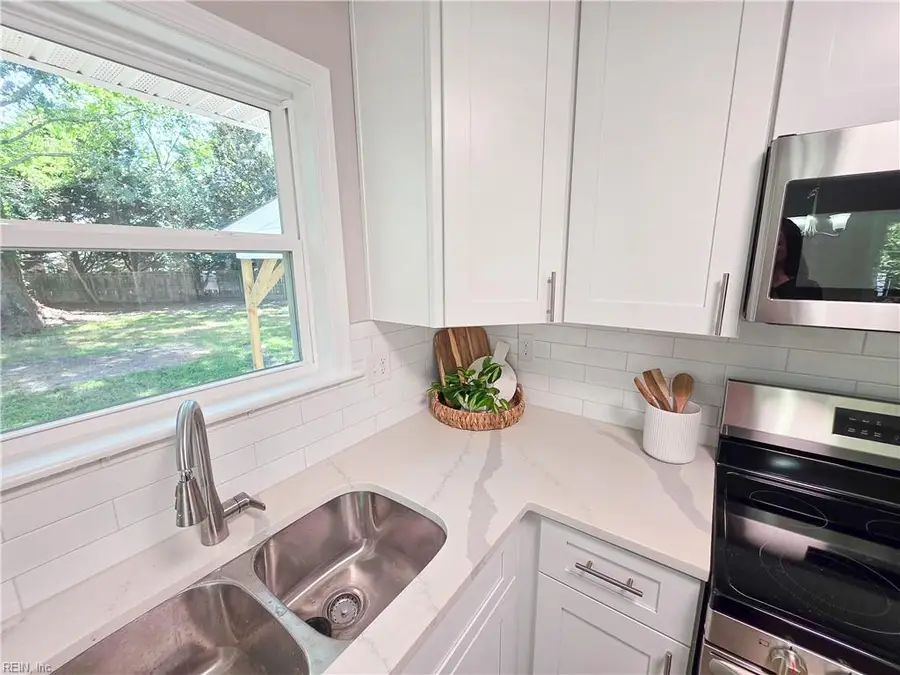 3705 Edinburgh Drive, Virginia Beach, VA 23452 - #3