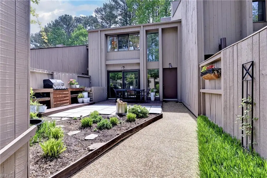 102 Harrops Glen, Williamsburg, VA 23185 - #1