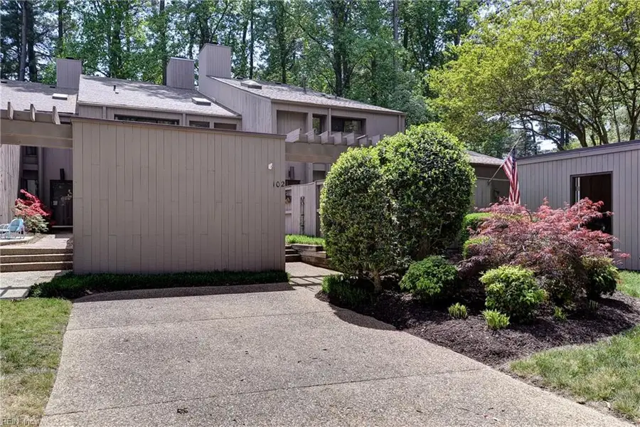 102 Harrops Glen, Williamsburg, VA 23185 - #3
