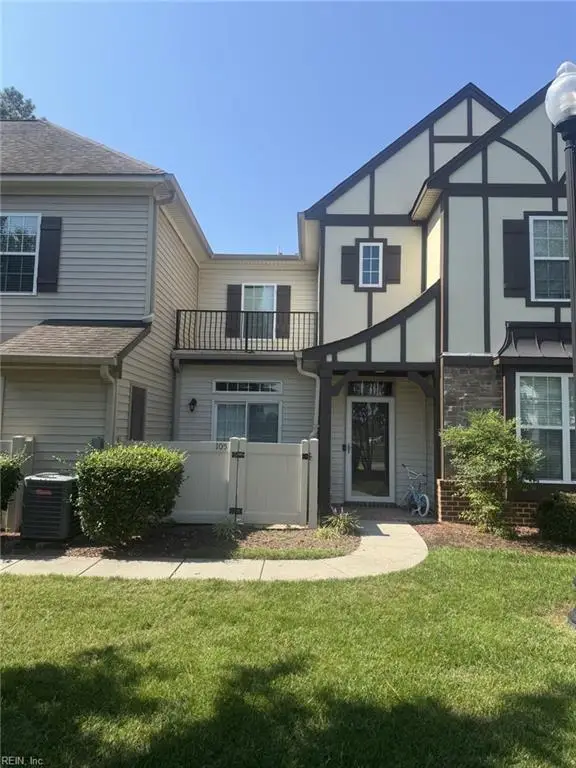 105 Herons Cove, Carrollton, VA 23314