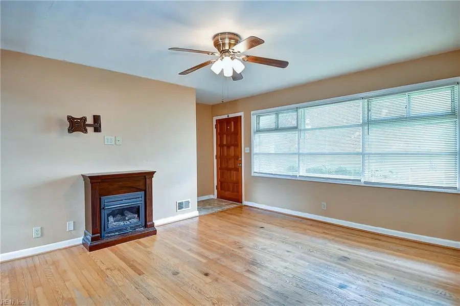 2905 Pinewood Drive, Virginia Beach, VA 23452 - #2