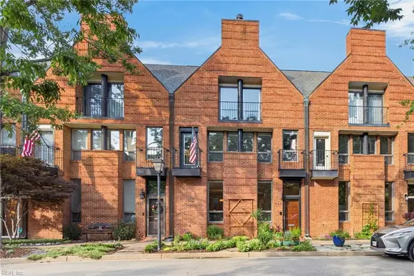 915 Botetourt Gardens, Norfolk, VA 23507
