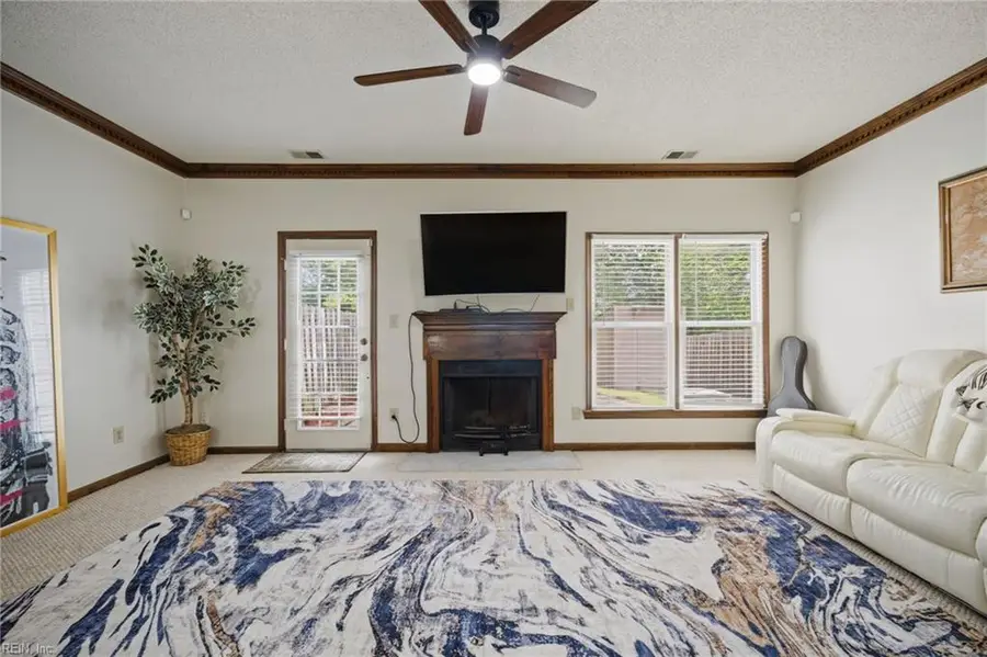 719 Creekside Crescent, Chesapeake, VA 23320 - #3