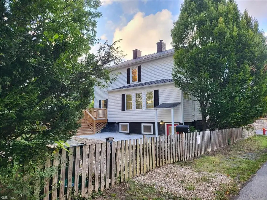 1202 W Beverley Street, Staunton, VA 99999 - #3