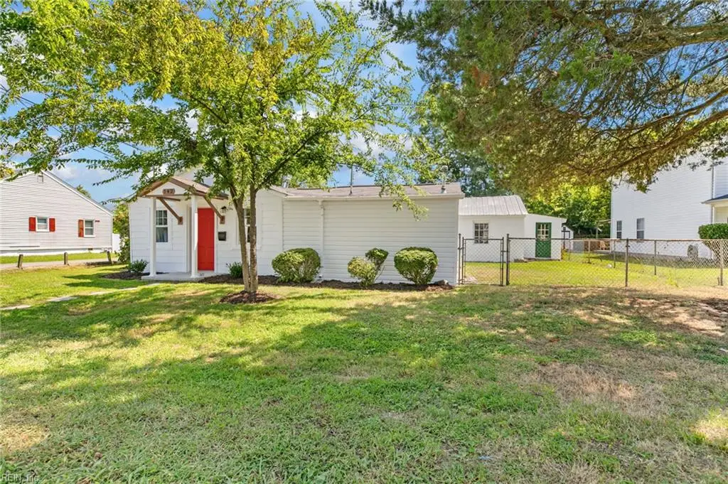 142 Center Avenue, Newport News, VA 23601 - #1