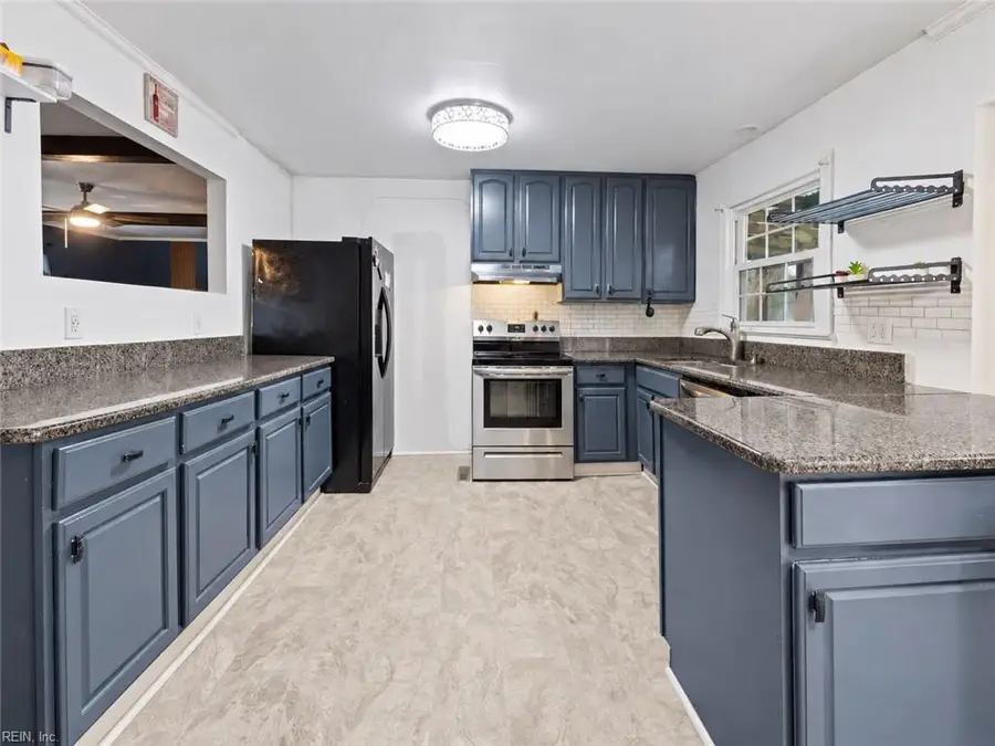 2804 Meadow Wood Drive W, Chesapeake, VA 23321 - #3
