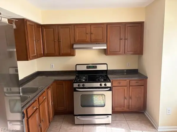 15 Overbrooke Place, Hampton, VA 23669