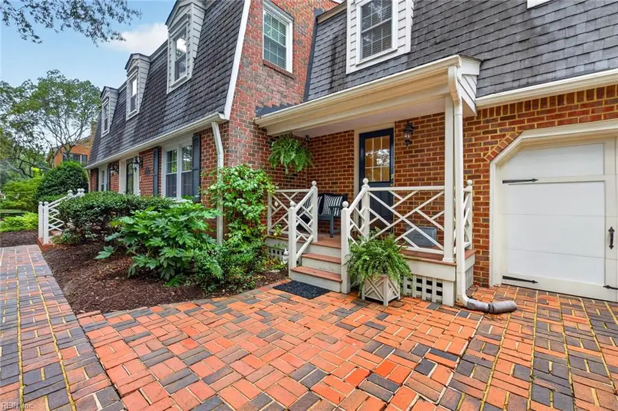 424 Susan Constant Drive, Virginia Beach, VA 23451 - #2