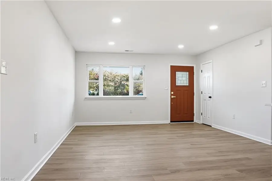 907 Sumter Drive, Newport News, VA 23608 - #2