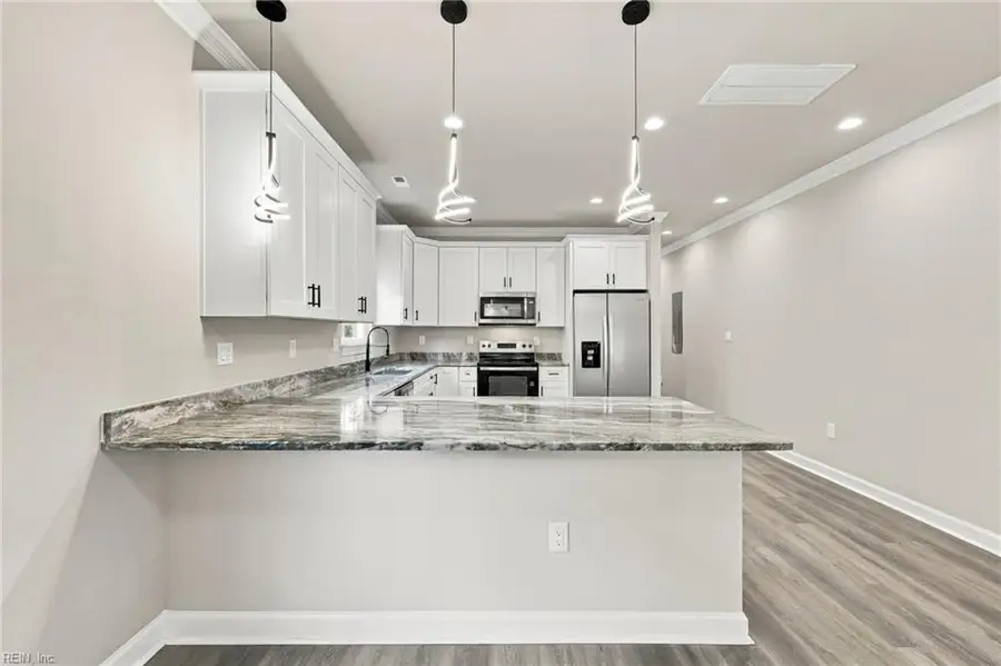211 Claremont Avenue, Hampton, VA 23661 - #2