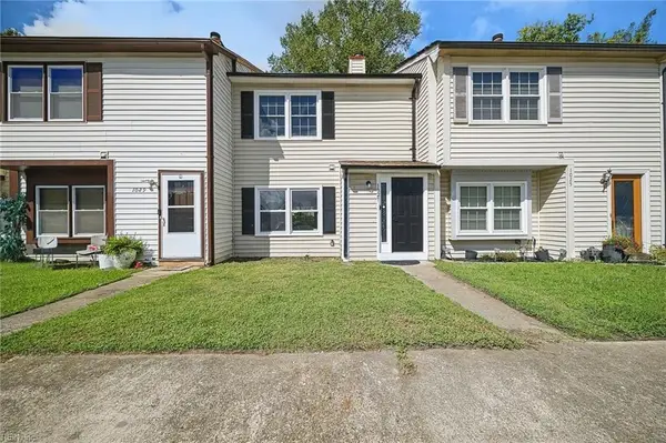 1027 Commonwealth Place, Virginia Beach, VA 23464