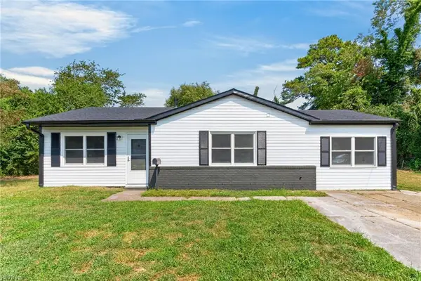4712 Lonewillow Lane, Virginia Beach, VA 23455