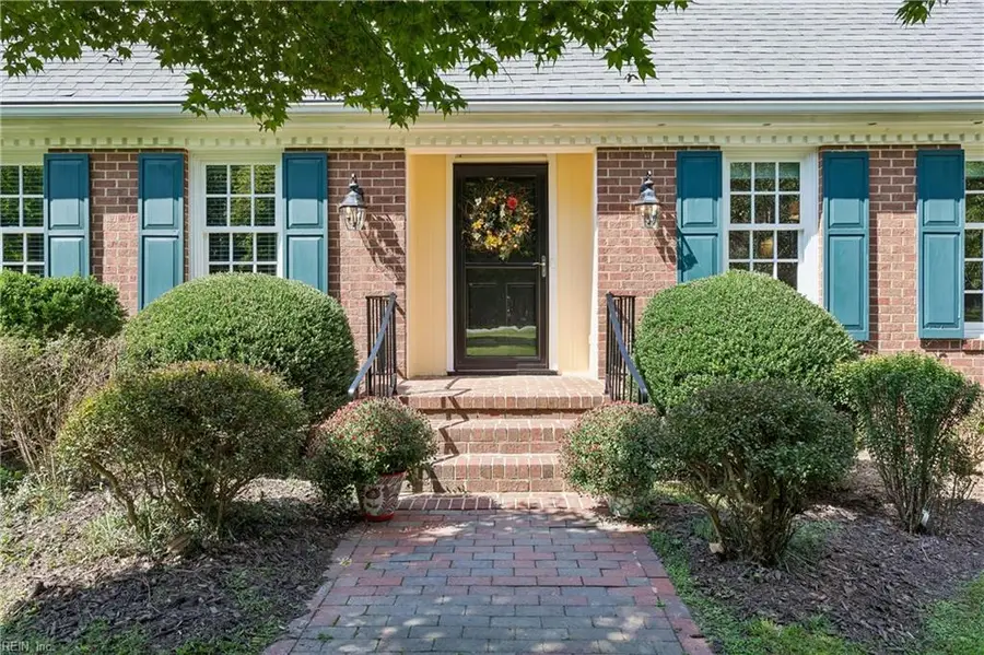 285 E Queens Drive, Williamsburg, VA 23185 - #2