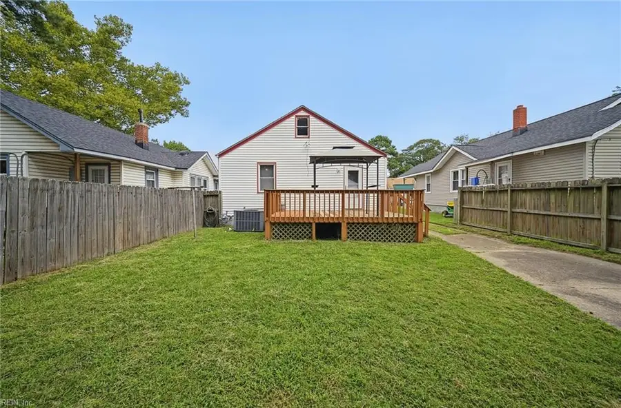 1028 Livingston Ave Avenue, Chesapeake, VA 23324 - #3