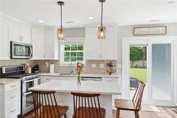 712 Woodcott Drive, Chesapeake, VA 23322