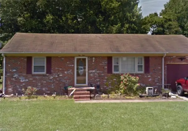 112 Clover Drive, Chesapeake, VA 23322