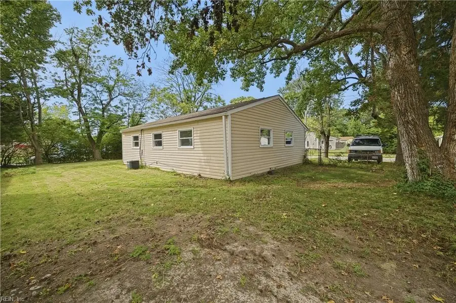 3513 Edinburgh Dr Drive, Virginia Beach, VA 23452 - #3