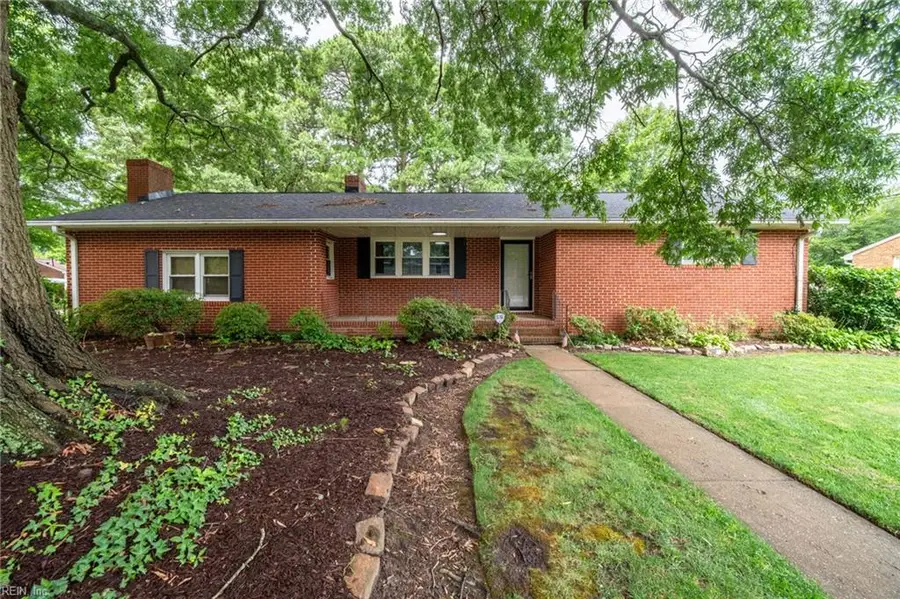 2600 Janson Drive, Chesapeake, VA 23321 - #2