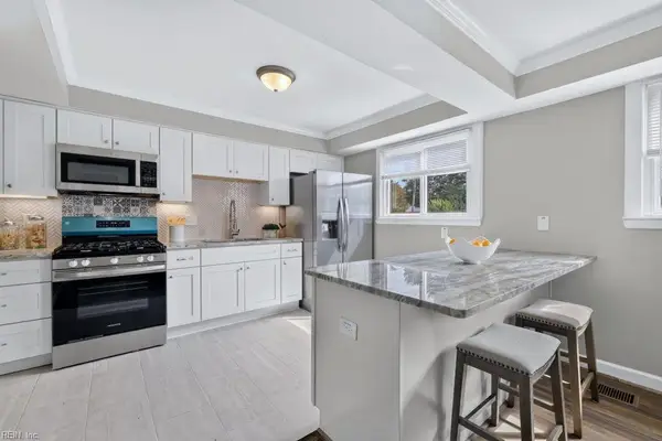 629 Aragona Boulevard, Virginia Beach, VA 23462