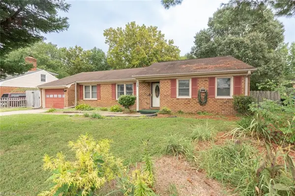 936 Parkland Ln Lane, Virginia Beach, VA 23464