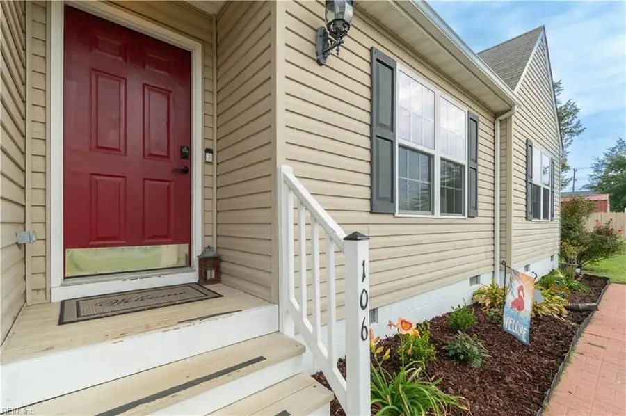 106 Williams Street, Smithfield, VA 23430 - #2