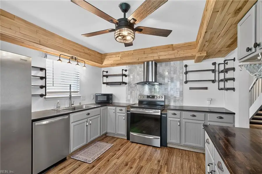 732 Roosevelt Avenue, Virginia Beach, VA 23452 - #2
