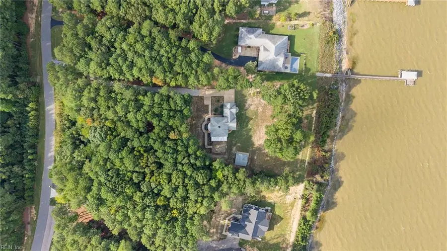 411 Lawnes Neck Drive, Smithfield, VA 23430 - #2