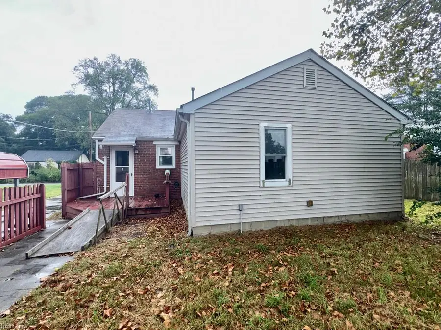 13 N Colin Drive, Portsmouth, VA 23701 - #2