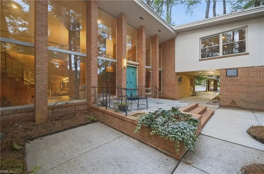 6036 Newport Crescent, Norfolk, VA 23505 - #3