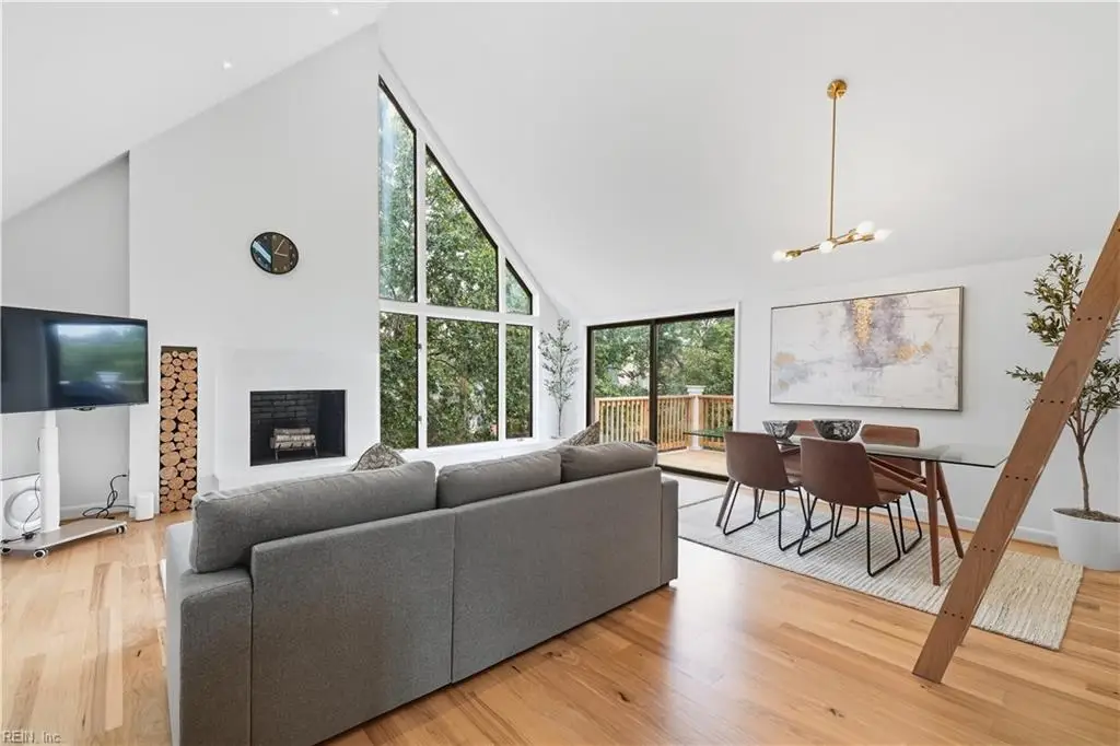 696 Mowbray Arch #250, Norfolk, VA 23507 - #1