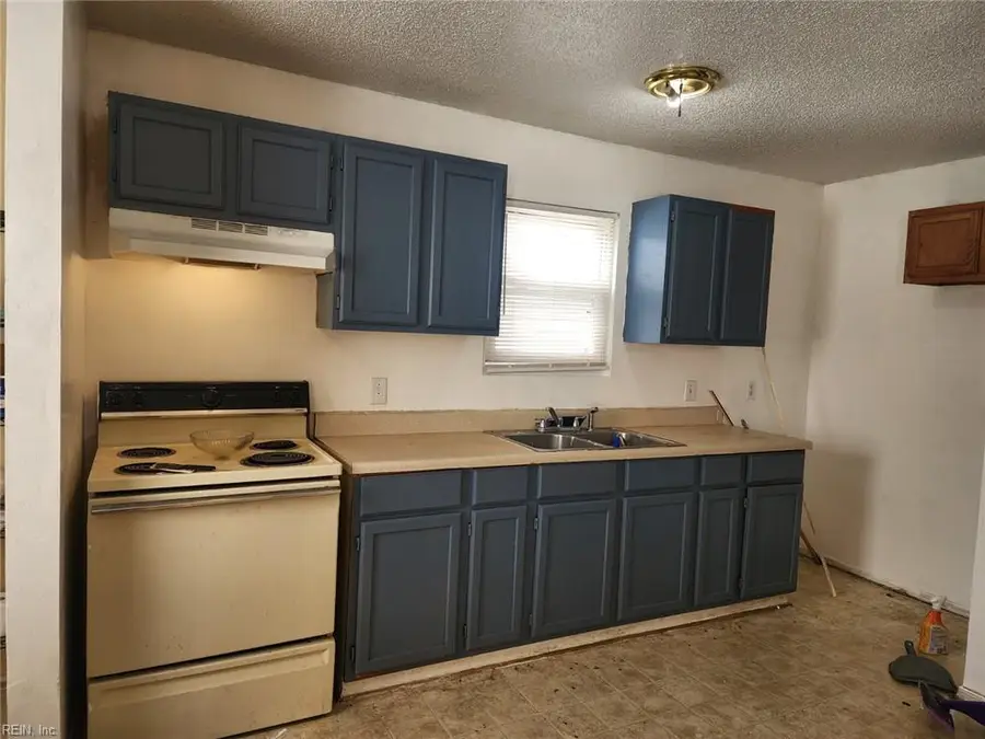 1534 W 40th Street, Norfolk, VA 23508 - #2