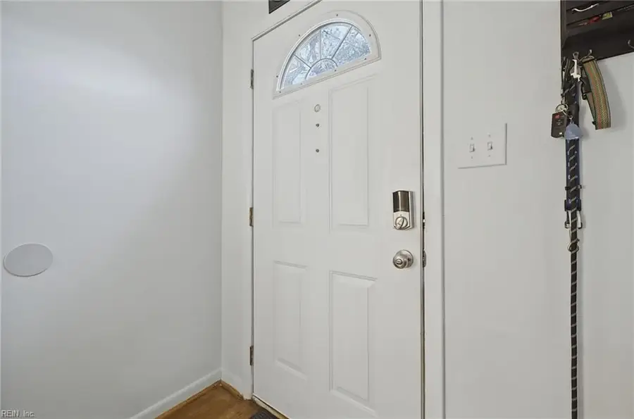 323 Pine Avenue, Newport News, VA 23607 - #2