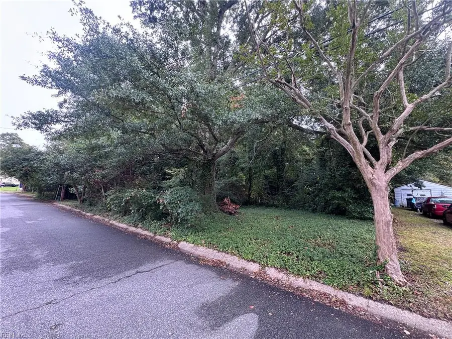 8264 Fernwood Drive, Norfolk, VA 23518 - #2