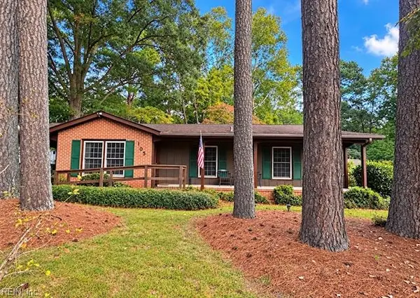 105 Riverside Drive, Yorktown, VA 23692