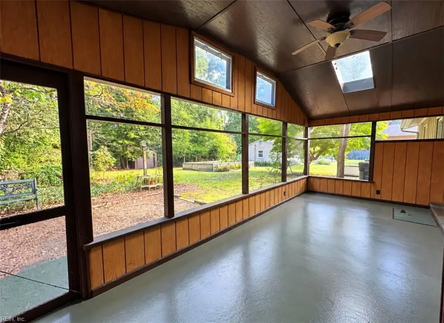 105 Riverside Drive, Yorktown, VA 23692 - #3