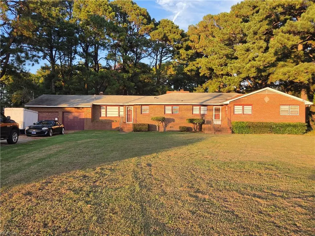 1726 W W Queen St Street, Hampton, VA 23666 - #1