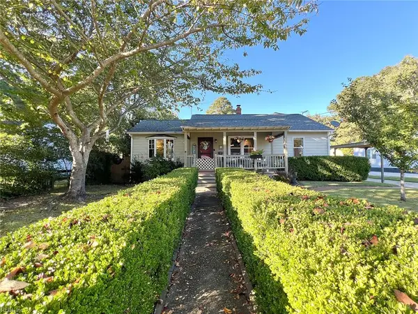 11 Dwight Road, Newport News, VA 23601