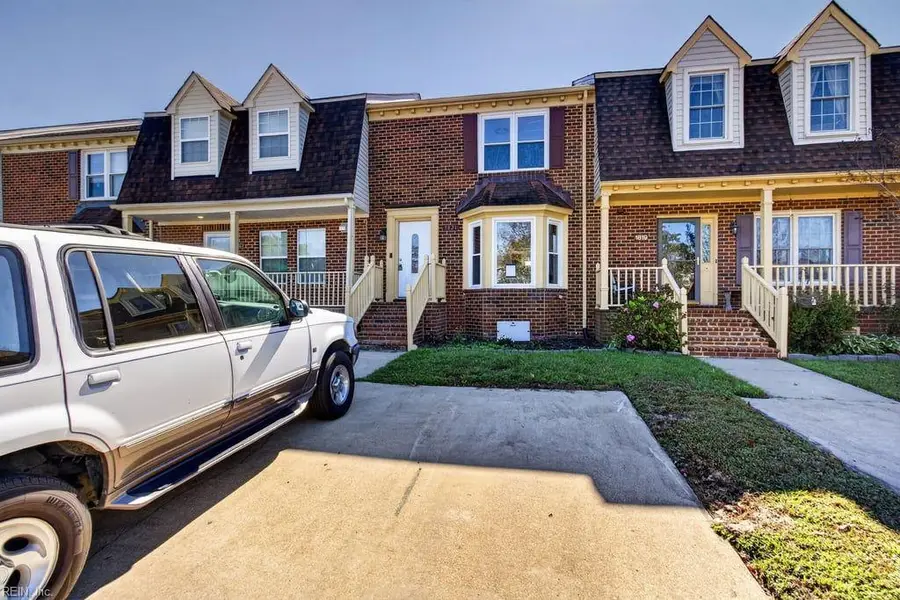 1821 Volvo Parkway, Chesapeake, VA 23320 - #2