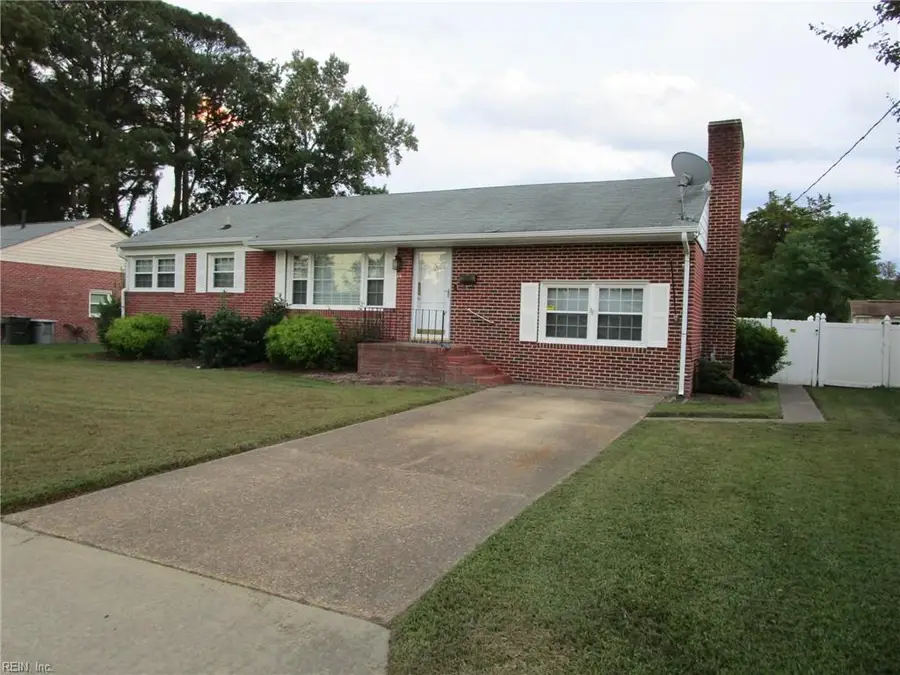 14 Woodburn Drive, Hampton, VA 23664 - #3