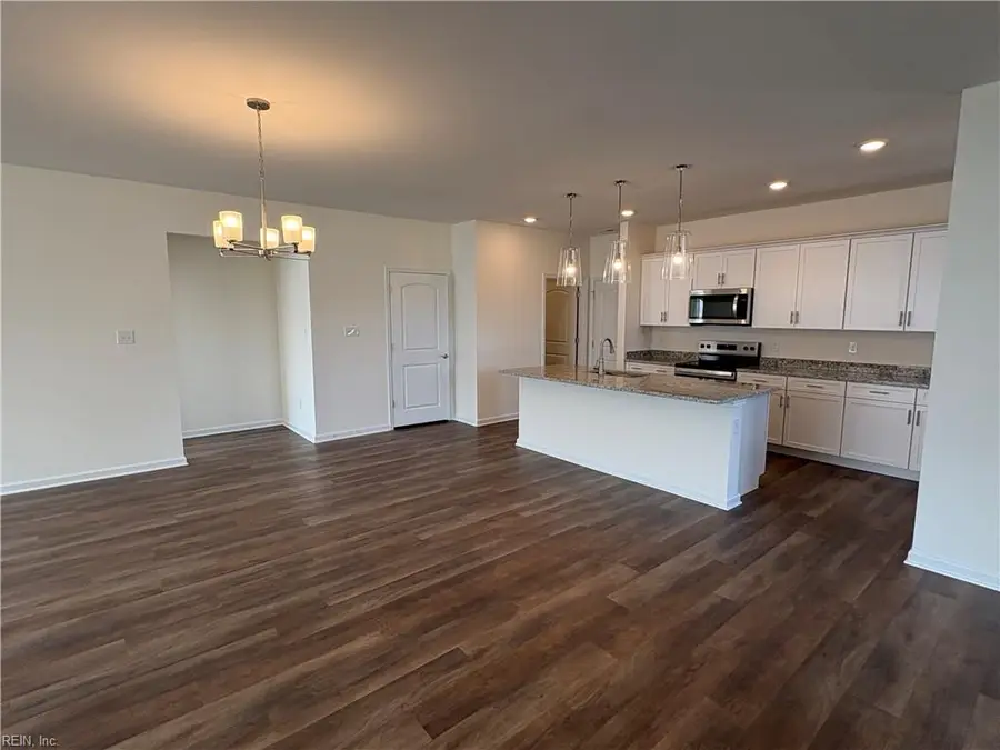 211 Oxford Avenue, Smithfield, VA 23430 - #3