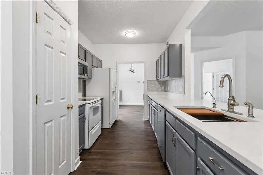 125 Brightwood Terrace, Yorktown, VA 23690 - #2