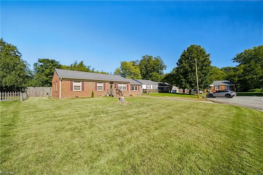 148 Hawthorne Drive, Newport News, VA 23602 - #2