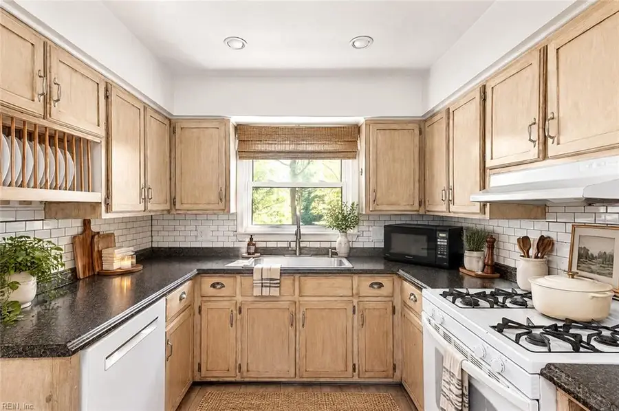 3617 Deerfield Drive, Suffolk, VA 23435 - #2