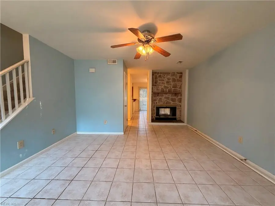 110 Heather Way #F, Yorktown, VA 23693 - #3