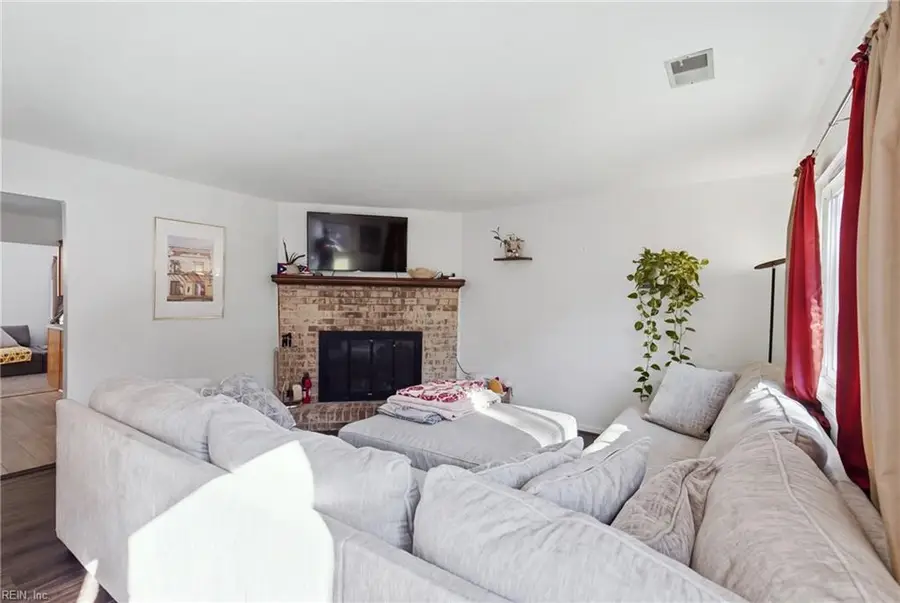 8957 Saint George Avenue, Norfolk, VA 23503 - #3